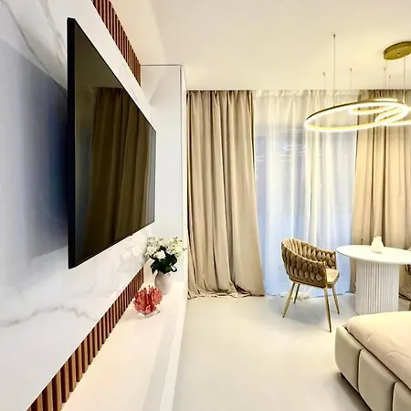New In The Very Center Appartement Katowice