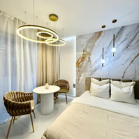 New In The Very Center Appartement